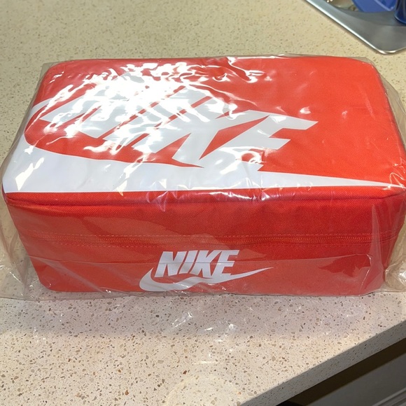 Nike Other - Nike shoe box bag